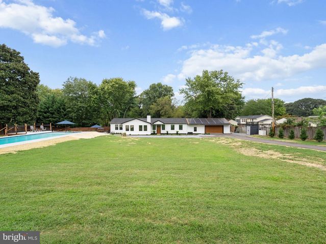 7845 JUNE DR, Pasadena, MD 21122