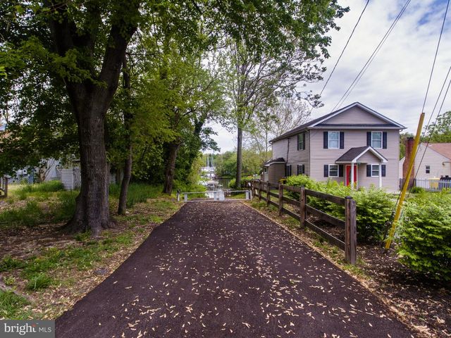 7845 JUNE DR, Pasadena, MD 21122