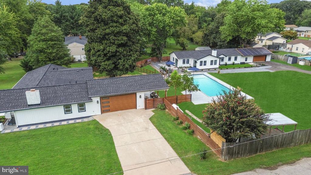 7845 JUNE DR, Pasadena, MD 21122