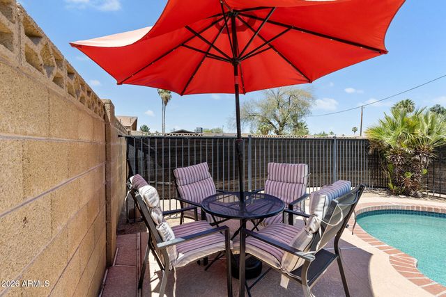 3710 W CARON Street, Phoenix, AZ 85051