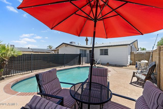 3710 W CARON Street, Phoenix, AZ 85051