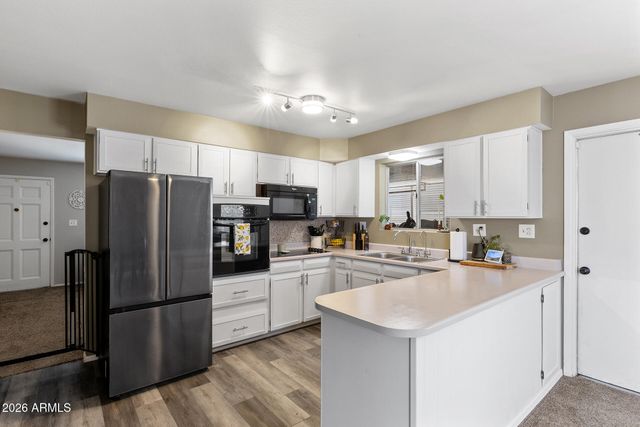 3710 W CARON Street, Phoenix, AZ 85051