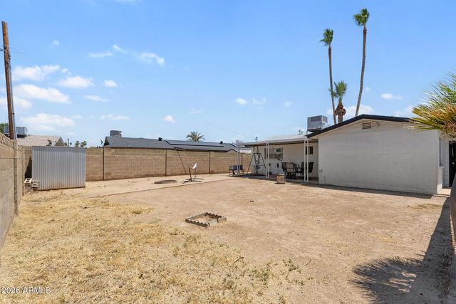 3710 W CARON Street, Phoenix, AZ 85051