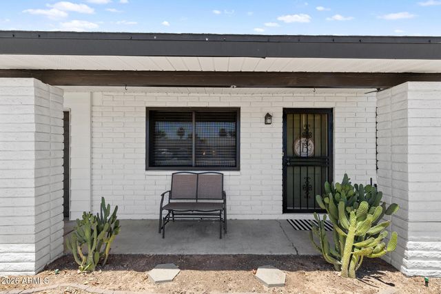 3710 W CARON Street, Phoenix, AZ 85051