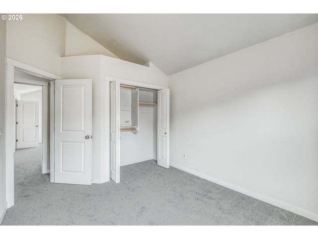 2753 Se NICKLAUS Ct, Hillsboro, OR 97123