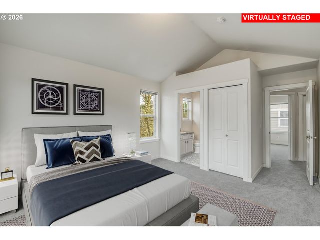 2753 Se NICKLAUS Ct, Hillsboro, OR 97123