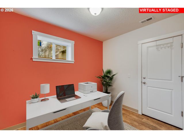 2753 Se NICKLAUS Ct, Hillsboro, OR 97123