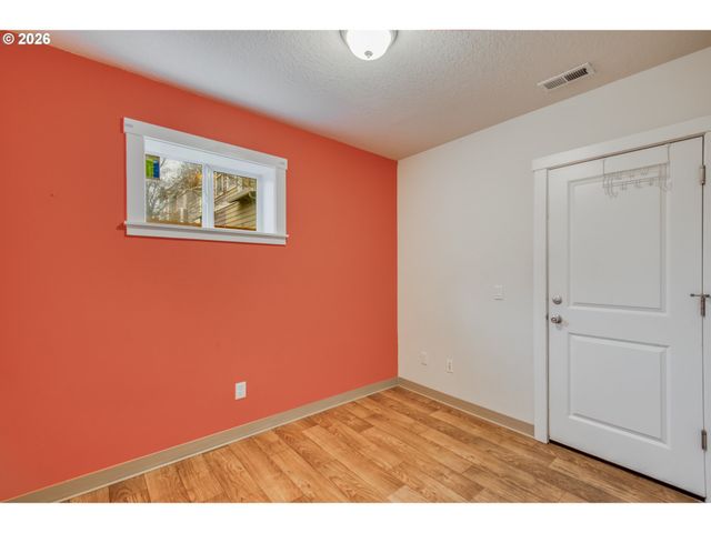 2753 Se NICKLAUS Ct, Hillsboro, OR 97123