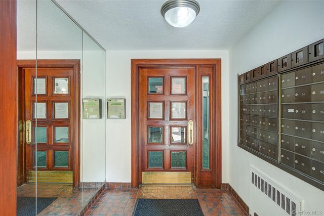 161 Pearsall Drive 3F, Mount Vernon, NY 10552