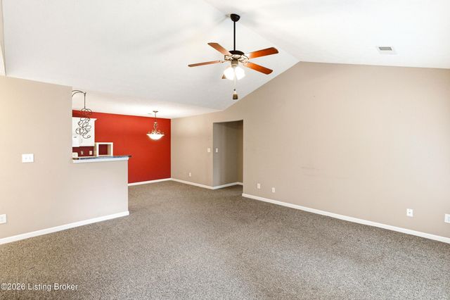 10200 Deer Vista Dr, Louisville, KY 40291