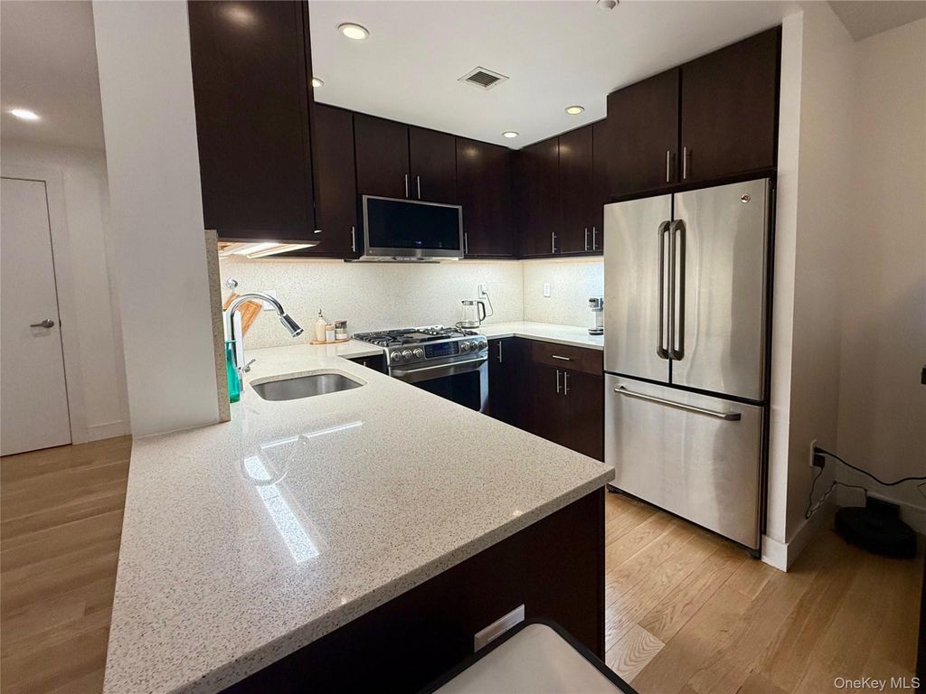 152 E 118th Street 4C, New York (manhattan), NY 10035 — photo 2