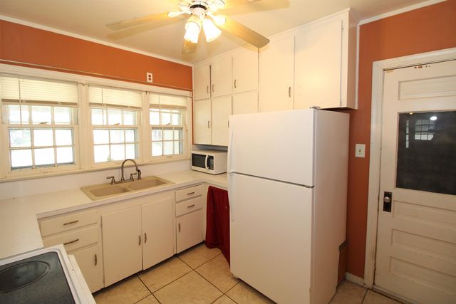 620 Frazier St, El Dorado, KS 67042