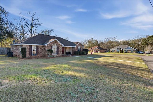 10605 Patrick Avenue, Grand Bay, AL 36541