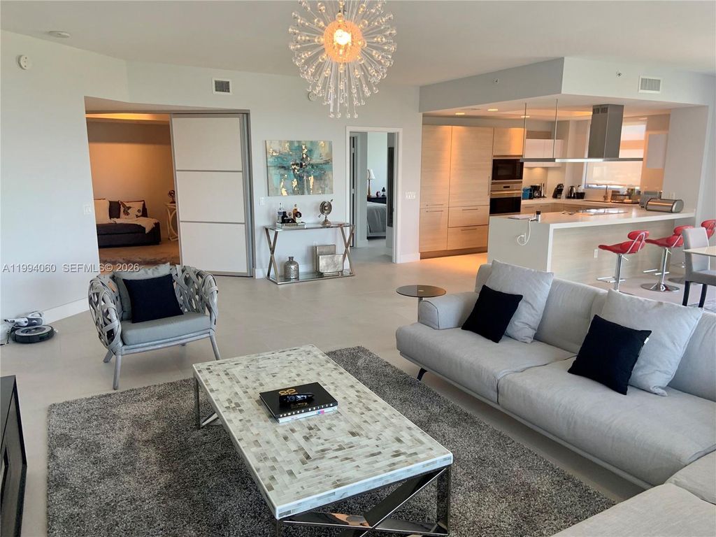 17301 Biscayne Blvd 1602, North Miami Beach, FL 33160