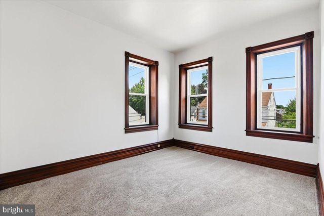 105 S WHITEOAK ST, Kutztown, PA 19530