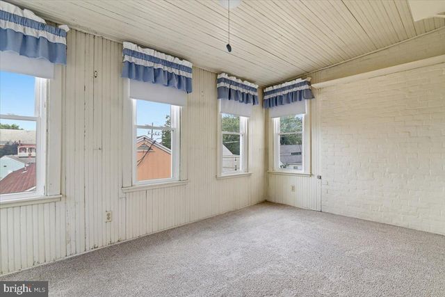 105 S WHITEOAK ST, Kutztown, PA 19530