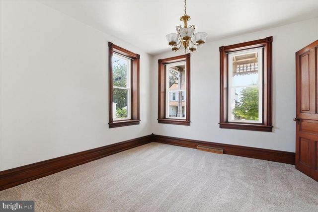 105 S WHITEOAK ST, Kutztown, PA 19530