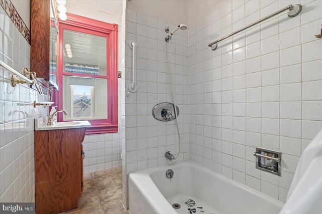 105 S WHITEOAK ST, Kutztown, PA 19530
