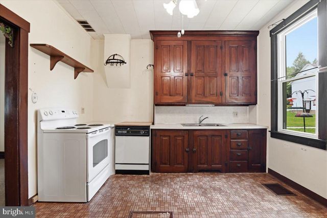 105 S WHITEOAK ST, Kutztown, PA 19530