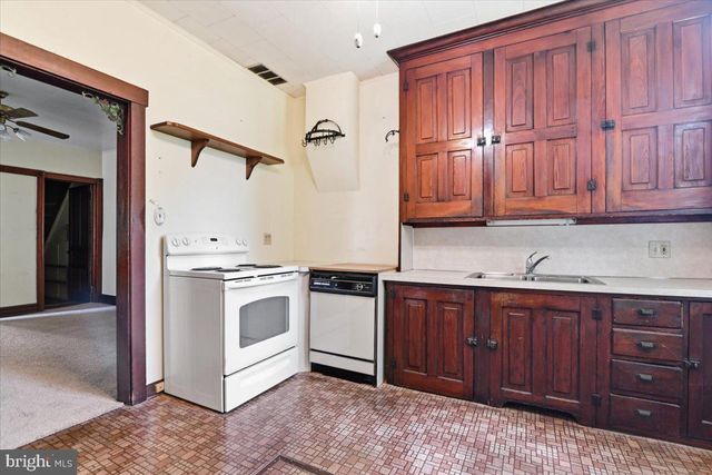 105 S WHITEOAK ST, Kutztown, PA 19530