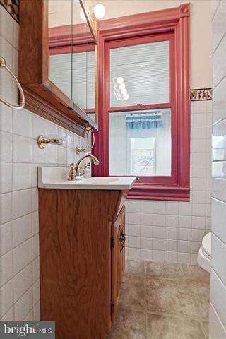 105 S WHITEOAK ST, Kutztown, PA 19530