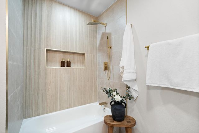 1377 N Harrison, Fresno, CA 93728