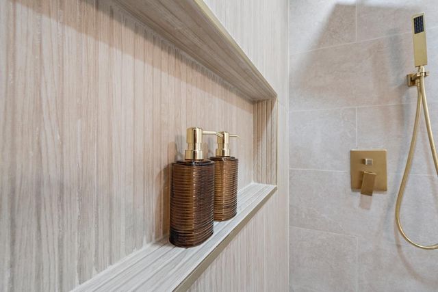 1377 N Harrison, Fresno, CA 93728