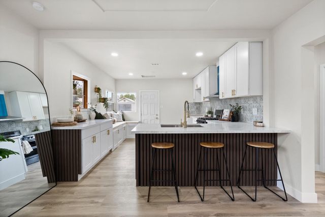 1377 N Harrison, Fresno, CA 93728