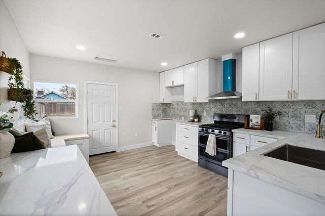 1377 N Harrison, Fresno, CA 93728