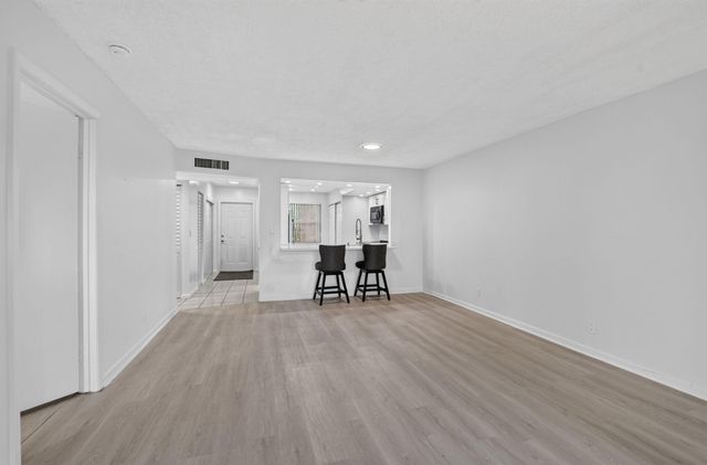 1700 NW 80th Avenue 104, Margate, FL 33063