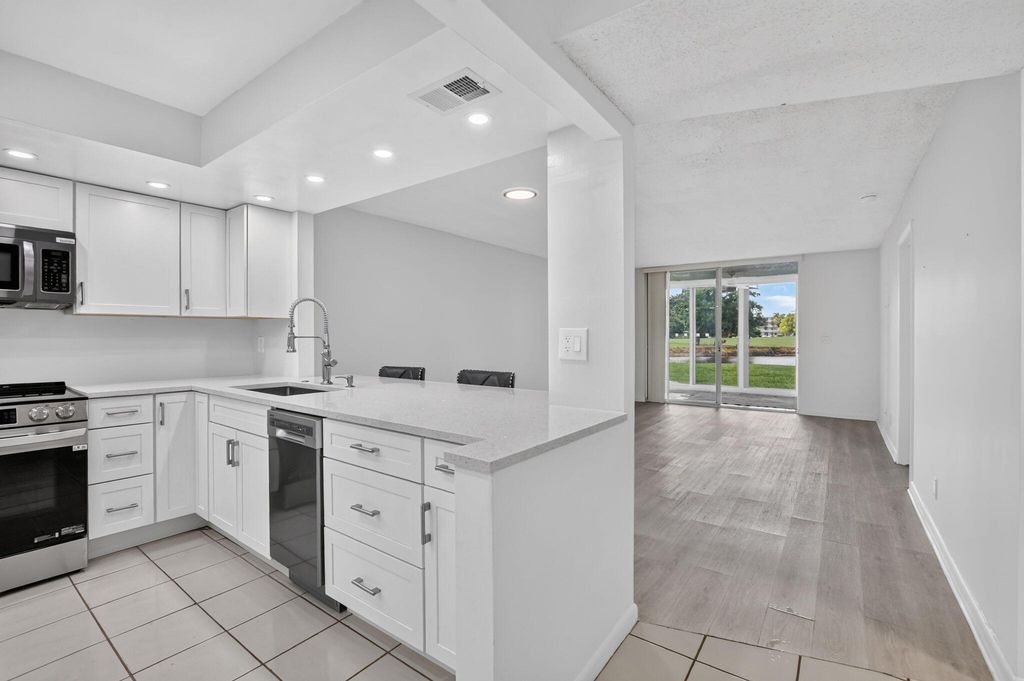 1700 NW 80th Avenue 104, Margate, FL 33063