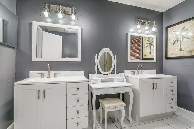 9729 CYPRESS SHADOW AVENUE, Tampa, FL 33647