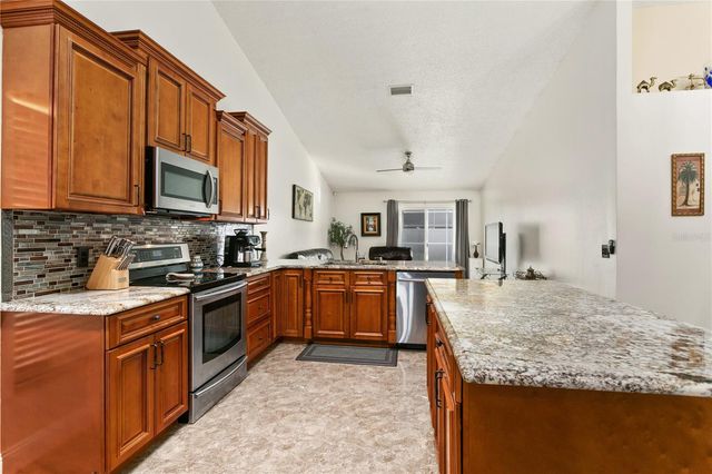 9729 CYPRESS SHADOW AVENUE, Tampa, FL 33647