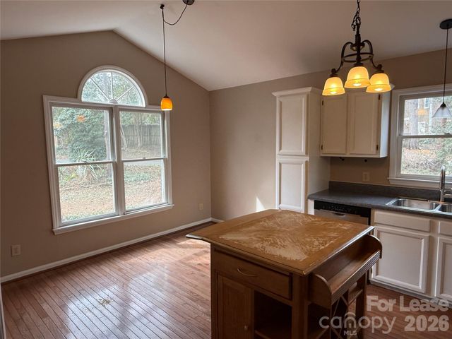 1908 Thurmond Place, Charlotte, NC 28205