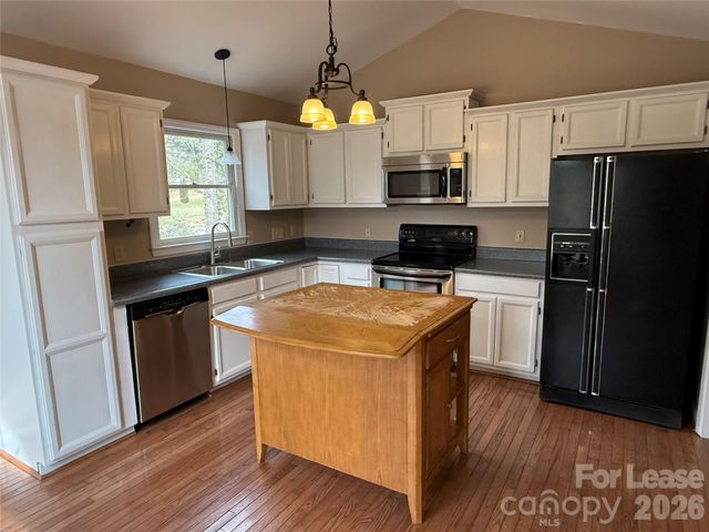 1908 Thurmond Place, Charlotte, NC 28205