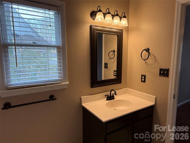 1908 Thurmond Place, Charlotte, NC 28205