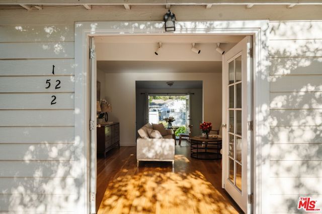 1520 Bonnell Drive, Topanga (los Angeles), CA 90290