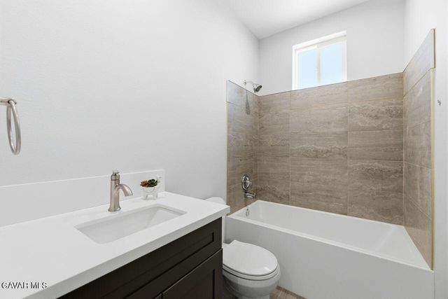 40525 E 174th Street, Lancaster, CA 93535