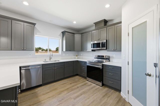 40525 E 174th Street, Lancaster, CA 93535