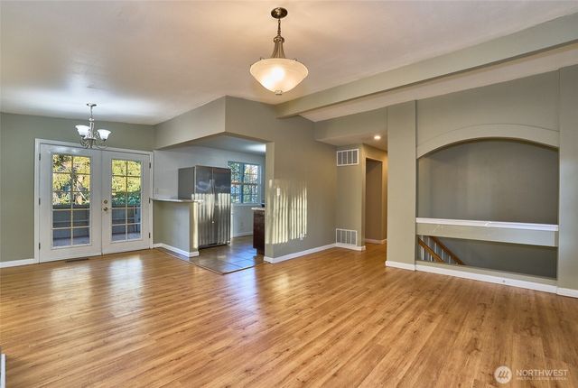 15946 SE 1st Street, Bellevue, WA 98008