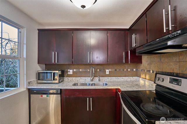 15946 SE 1st Street, Bellevue, WA 98008