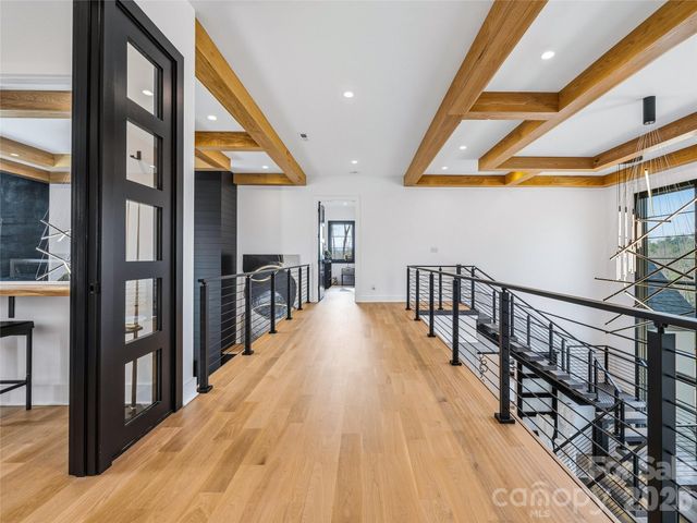 361 Belle Isle Way, Asheville, NC 28803