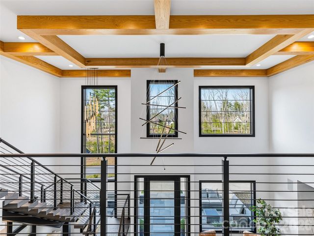 361 Belle Isle Way, Asheville, NC 28803