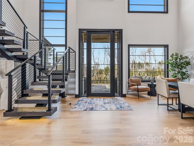 361 Belle Isle Way, Asheville, NC 28803