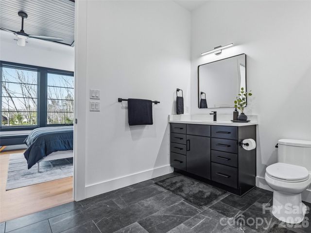 361 Belle Isle Way, Asheville, NC 28803