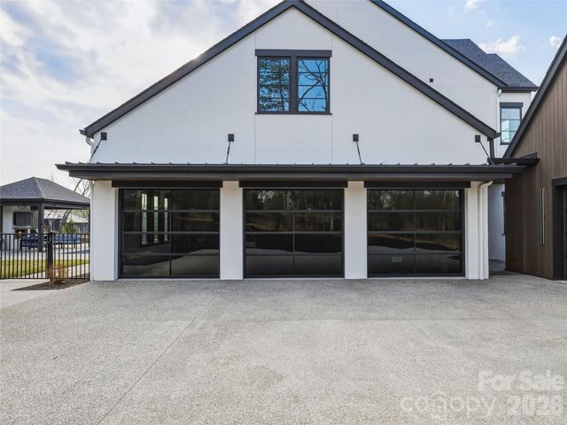 361 Belle Isle Way, Asheville, NC 28803