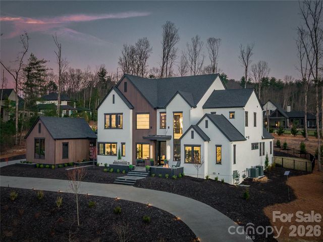 361 Belle Isle Way, Asheville, NC 28803