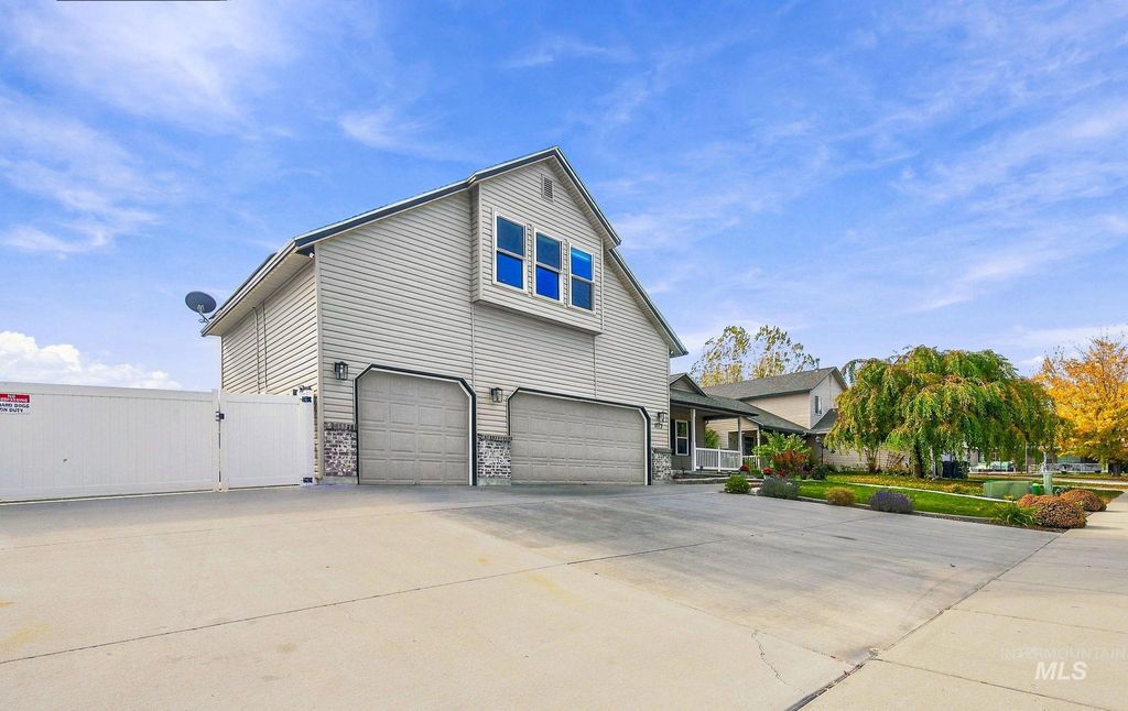 1873 W Yukon Dr, Kuna, ID 83634 photo 3