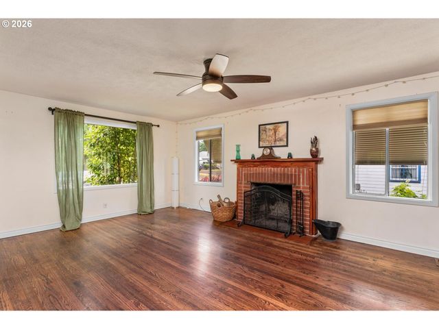 245 Se 108TH Ave, Portland, OR 97216