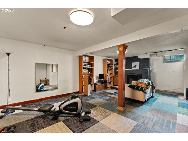 245 Se 108TH Ave, Portland, OR 97216